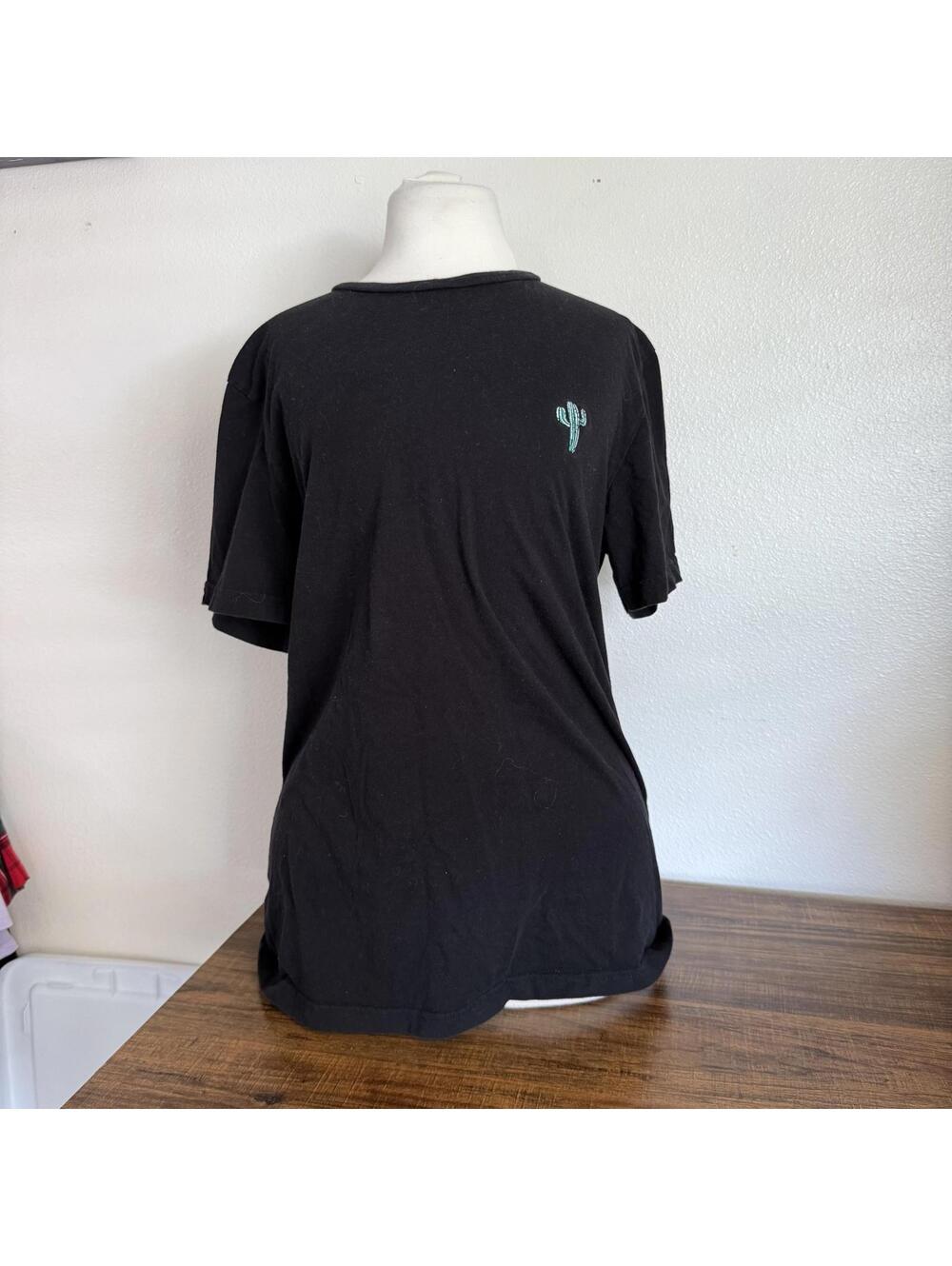 Taco Tuesday Black T-Shirt with Small Green Cactus Juniors Size Large